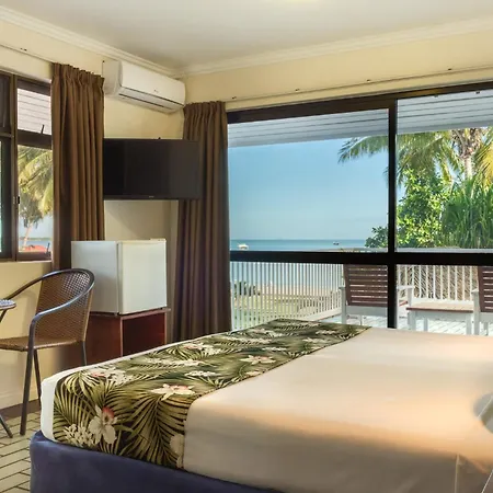 Aquarius On The Beach Nadi Exterior photo